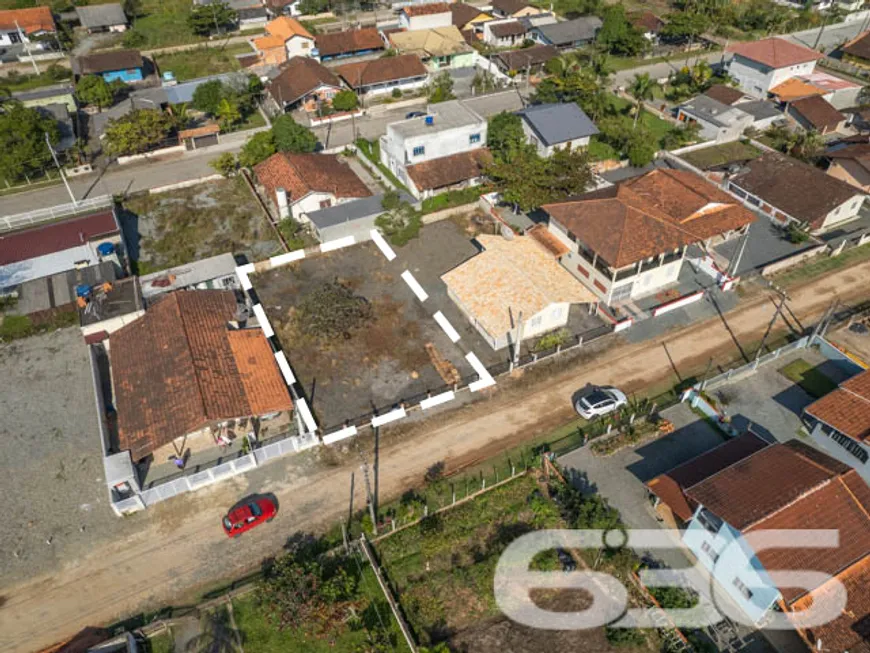 Foto 1 de Lote/Terreno à venda, 405m² em Costeira, Balneário Barra do Sul