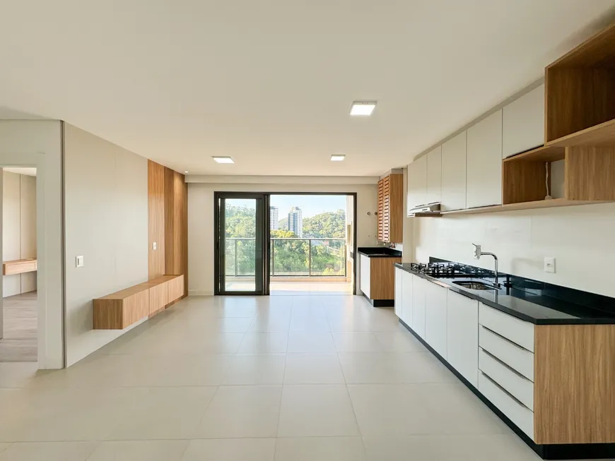 Foto 1 de Apartamento com 2 Quartos para alugar, 80m² em Praia Brava, Itajaí