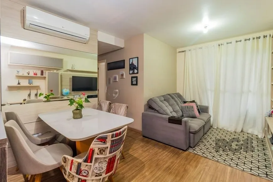 Foto 1 de Apartamento com 3 Quartos à venda, 71m² em Teresópolis, Porto Alegre