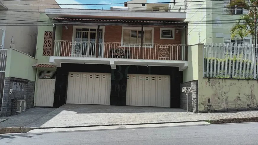 Foto 1 de Casa com 3 Quartos à venda, 199m² em Jardim Vitoria, Poços de Caldas