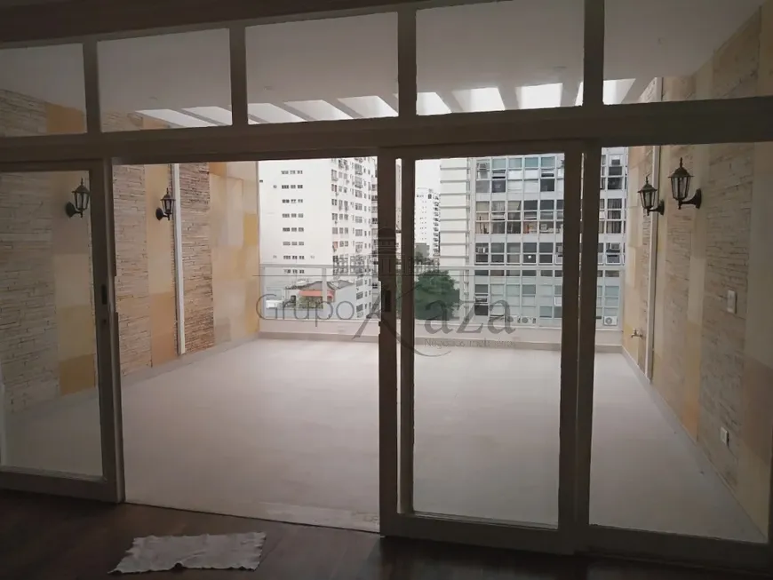 Foto 1 de Apartamento com 4 Quartos à venda, 328m² em Cerqueira César, São Paulo