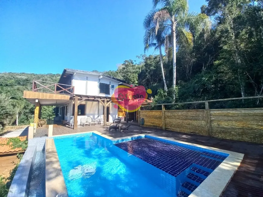 Foto 1 de Casa com 6 Quartos à venda, 300m² em Morro das Pedras, Florianópolis