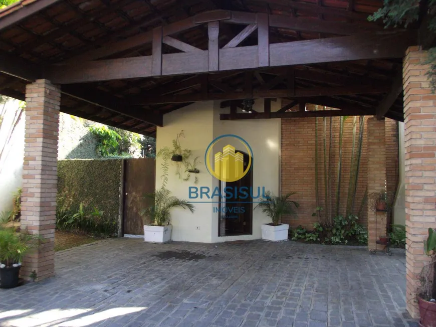 Foto 1 de Sobrado com 4 Quartos à venda, 400m² em Interlagos, São Paulo