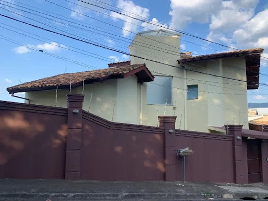 Foto 1 de Casa com 3 Quartos para alugar, 100m² em Jardim Jaragua, Atibaia