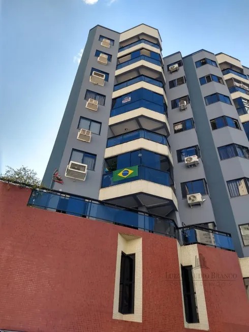 Foto 1 de Apartamento com 3 Quartos à venda, 135m² em Centro, Balneário Camboriú