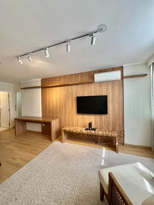 Foto 1 de Apartamento com 1 Quarto à venda, 90m² em Jardim Europa, São Paulo