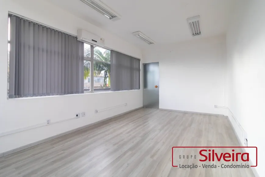 Foto 1 de Sala Comercial para alugar, 79m² em Navegantes, Porto Alegre