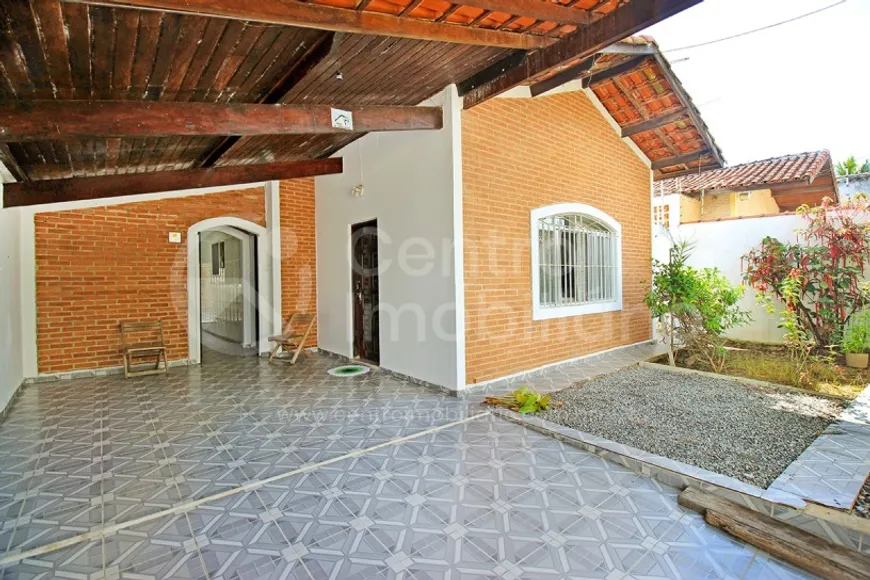 Foto 1 de Casa com 3 Quartos à venda, 126m² em Stella Maris, Peruíbe