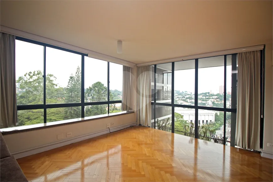 Foto 1 de Apartamento com 4 Quartos à venda, 285m² em Higienópolis, São Paulo