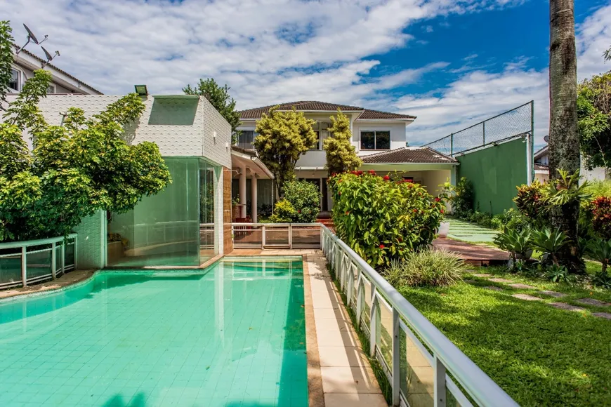 Foto 1 de Casa de Condomínio com 5 Quartos para alugar, 900m² em Barra da Tijuca, Rio de Janeiro