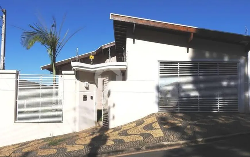 Foto 1 de Casa com 3 Quartos à venda, 150m² em Jardim Residencial Alvorada, Araras