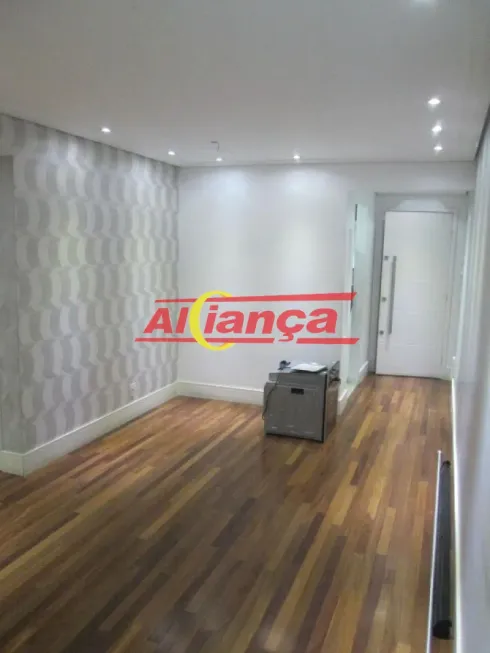 Foto 1 de Apartamento com 3 Quartos à venda, 75m² em Vila Augusta, Guarulhos