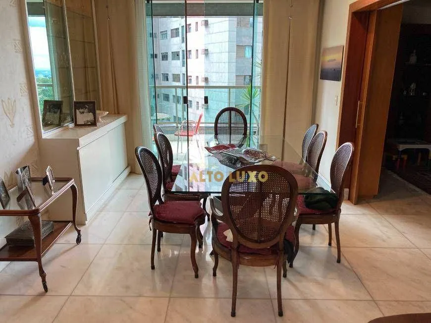 Foto 1 de Apartamento com 4 Quartos à venda, 227m² em Belvedere, Belo Horizonte