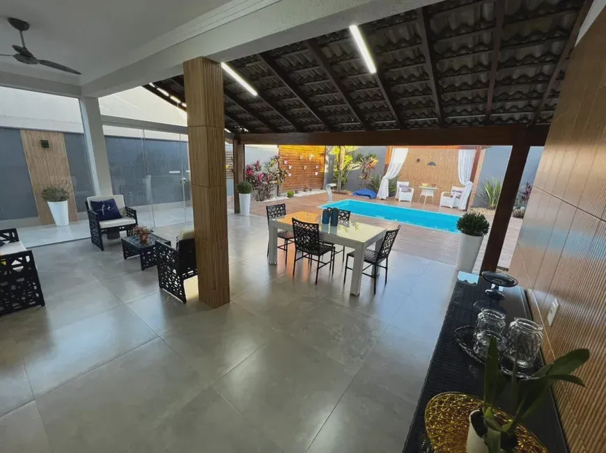 Foto 1 de Casa de Condomínio com 3 Quartos à venda, 300m² em Vicente Pires, Brasília