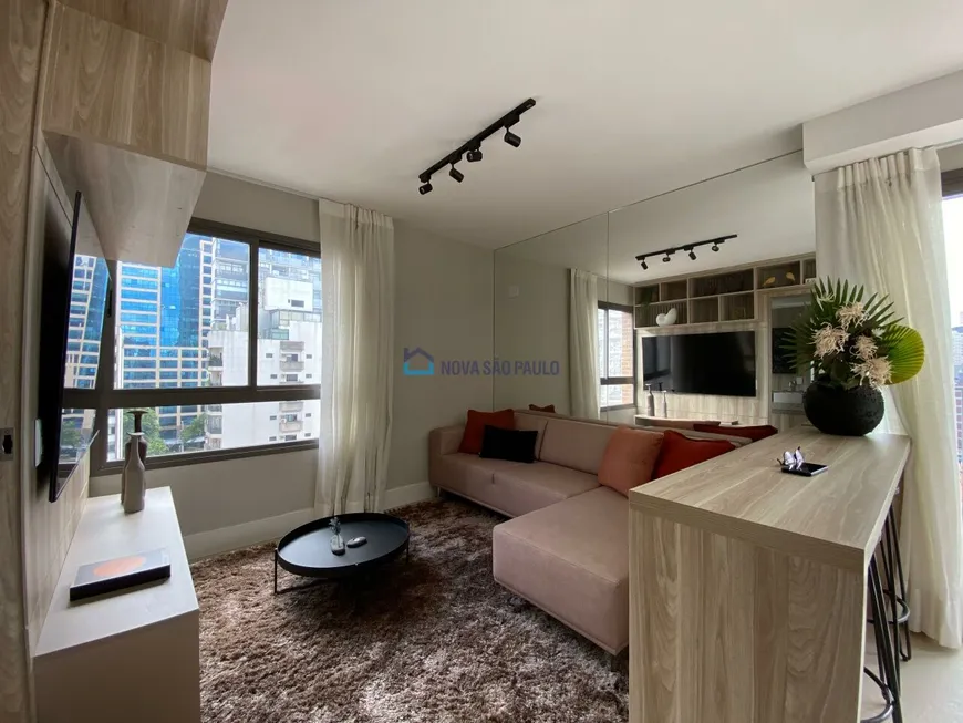 Foto 1 de Apartamento com 2 Quartos à venda, 100m² em Moema, São Paulo