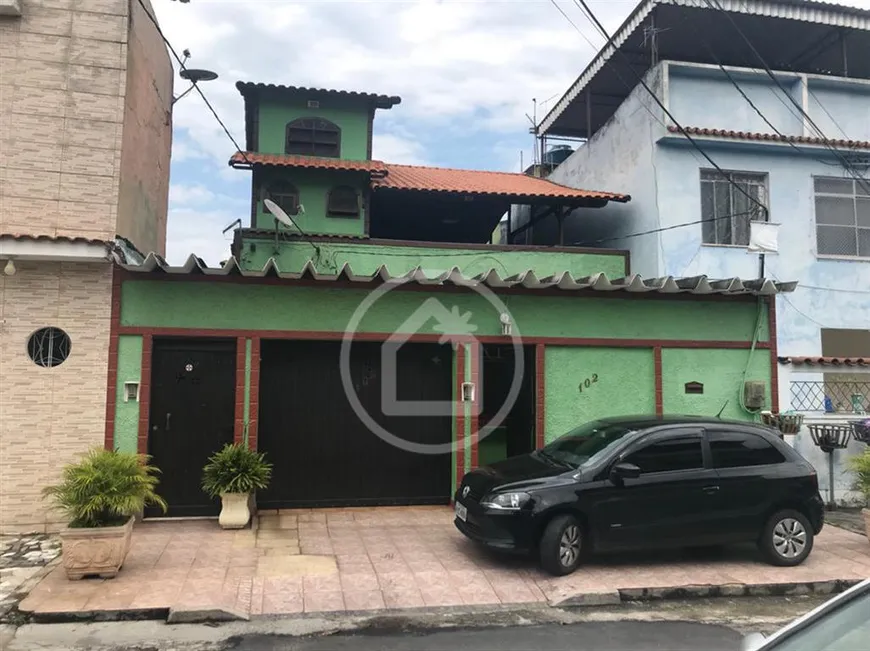 Foto 1 de Casa de Condomínio com 3 Quartos à venda, 200m² em Guadalupe, Rio de Janeiro