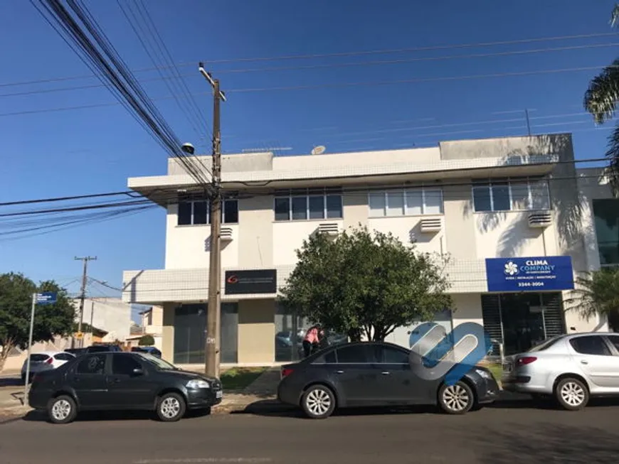 Foto 1 de Sala Comercial com 1 Quarto à venda, 418m² em Quebec, Londrina