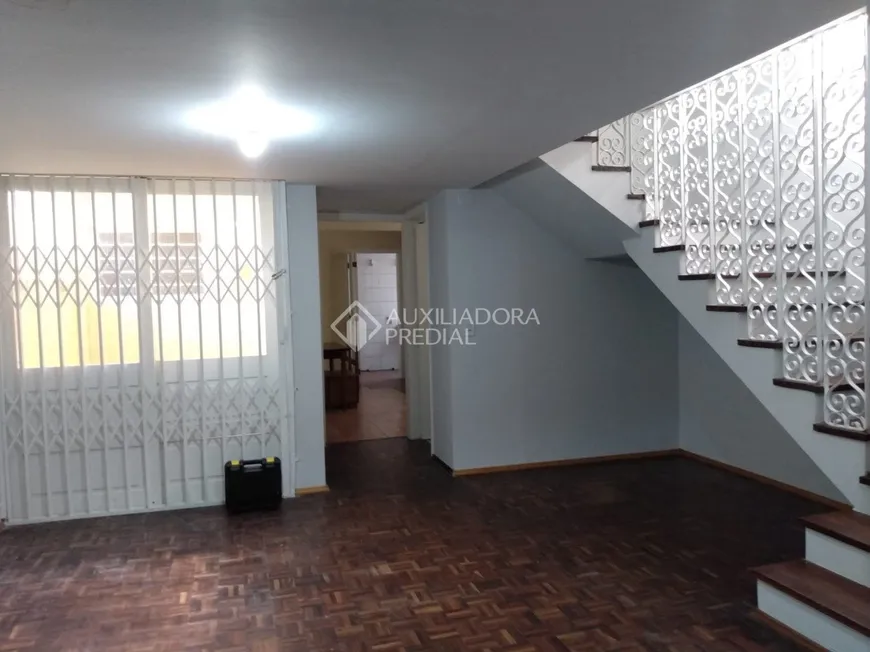Foto 1 de Casa com 4 Quartos à venda, 195m² em Cristal, Porto Alegre