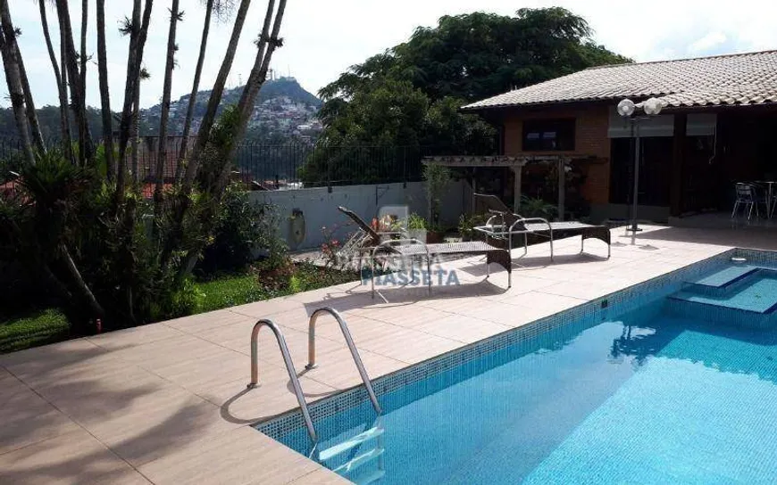 Foto 1 de Casa com 5 Quartos à venda, 400m² em Carvoeira, Florianópolis