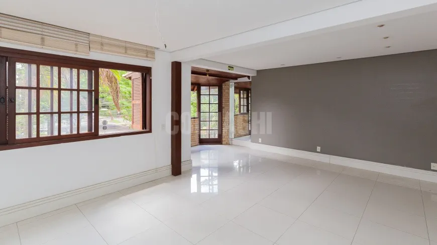 Foto 1 de Casa com 4 Quartos à venda, 330m² em Petrópolis, Porto Alegre