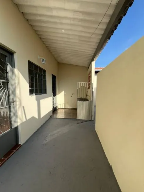 Foto 1 de Casa com 1 Quarto para alugar, 80m² em Antônio Zanaga, Americana