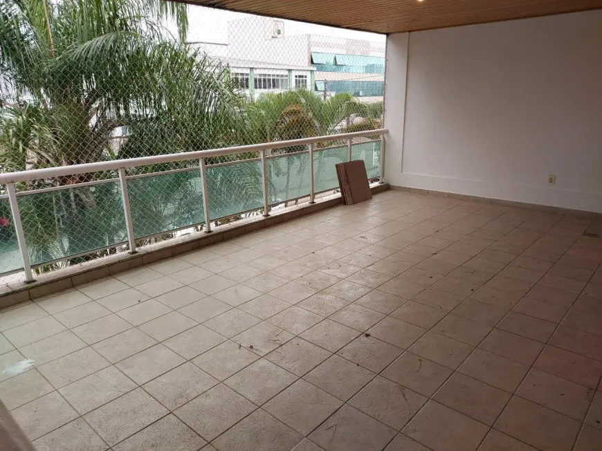 Foto 1 de Apartamento com 3 Quartos para alugar, 109m² em Recreio Dos Bandeirantes, Rio de Janeiro