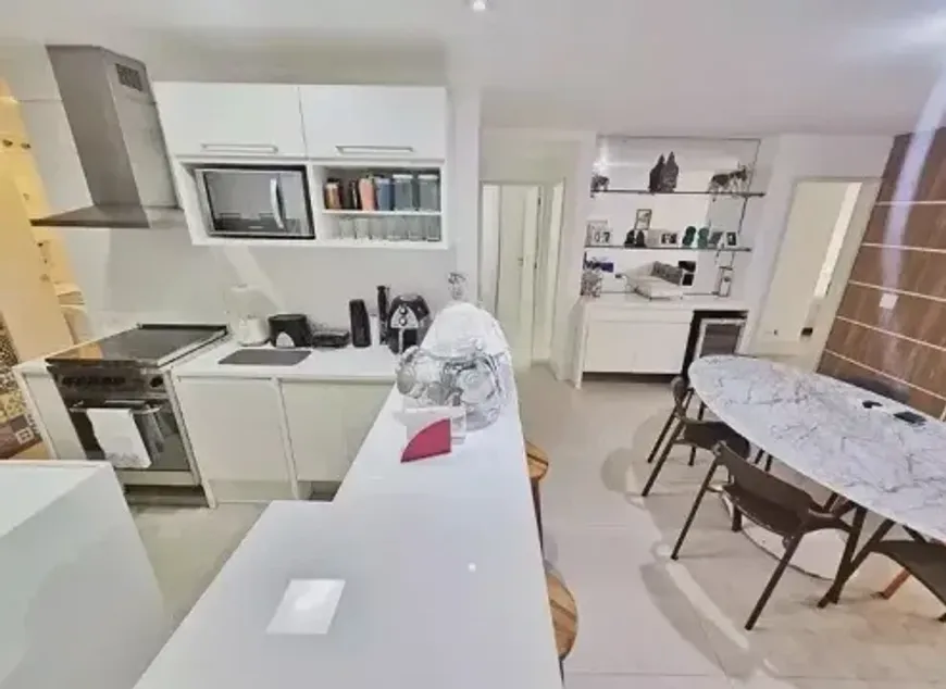 Foto 1 de Apartamento com 3 Quartos à venda, 85m² em Leblon, Rio de Janeiro