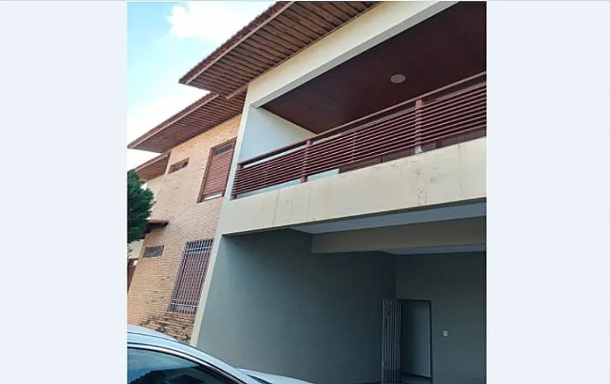 Foto 1 de Casa com 4 Quartos à venda, 280m² em Candelária, Natal