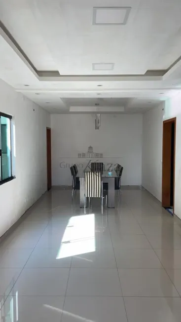 Foto 1 de Sobrado com 6 Quartos à venda, 348m² em Villa Branca, Jacareí