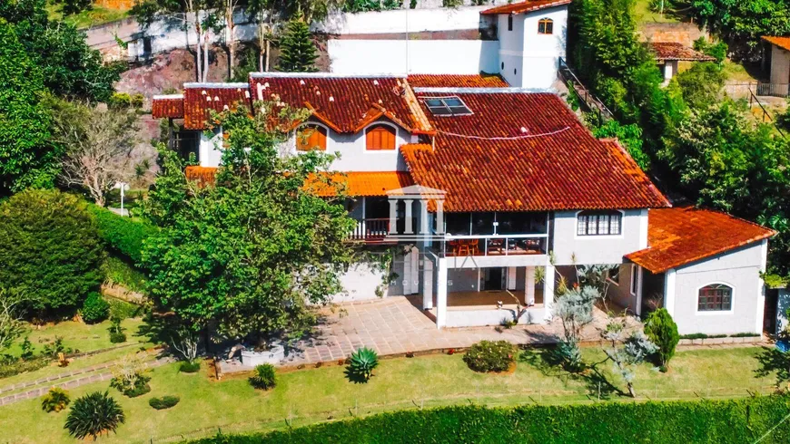 Foto 1 de Casa de Condomínio com 5 Quartos à venda, 411m² em Panorama, Teresópolis