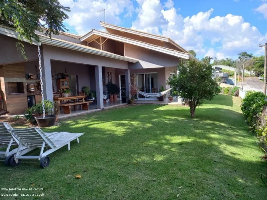 Foto 1 de Casa com 3 Quartos à venda, 212m² em Condomínio Parque das Garcas I, Atibaia