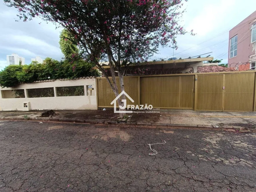 Foto 1 de Casa com 4 Quartos para alugar, 280m² em Setor Leste Vila Nova, Goiânia