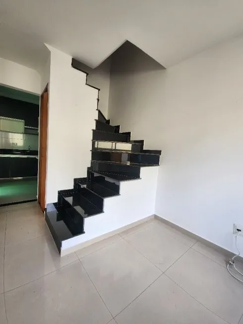 Foto 1 de Casa de Condomínio com 2 Quartos à venda, 60m² em Vila Albertina, São Paulo