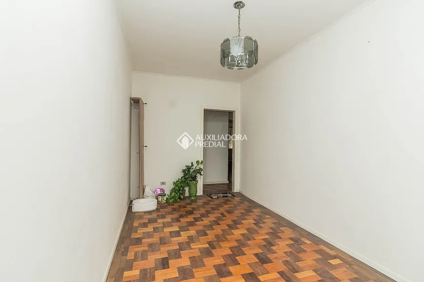 Foto 1 de Apartamento com 2 Quartos para alugar, 65m² em Vila Ipiranga, Porto Alegre