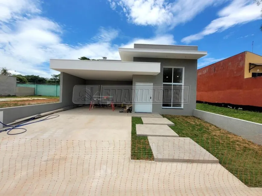 Foto 1 de Casa de Condomínio com 3 Quartos à venda, 172m² em Cajuru do Sul, Sorocaba