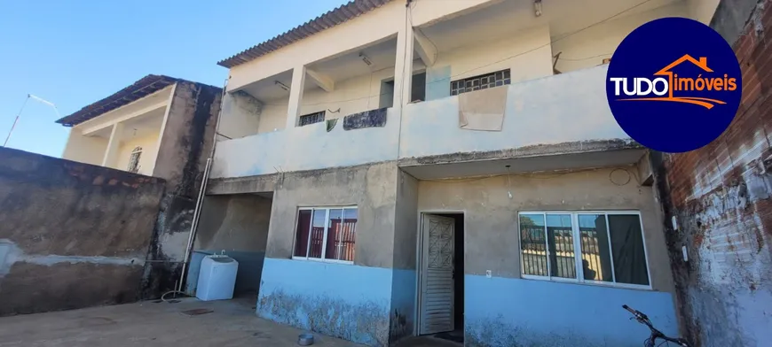 Foto 1 de Sobrado com 3 Quartos à venda, 250m² em Santa Maria, Brasília