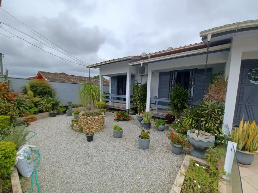 Foto 1 de Casa com 4 Quartos à venda, 220m² em Argentina, Criciúma
