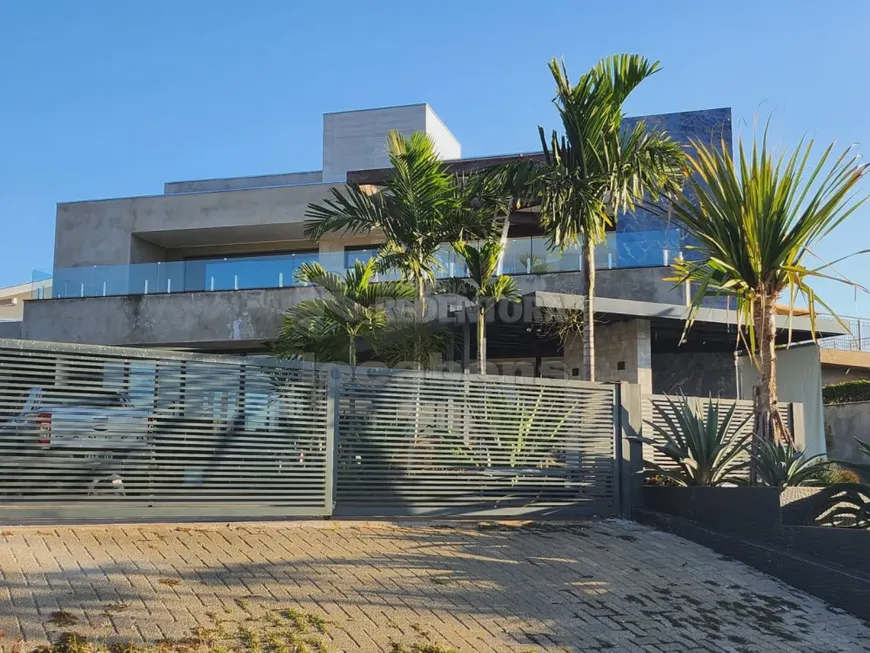 Foto 1 de Casa de Condomínio com 4 Quartos à venda, 400m² em Condomínio Terras da Barra, Mendonça