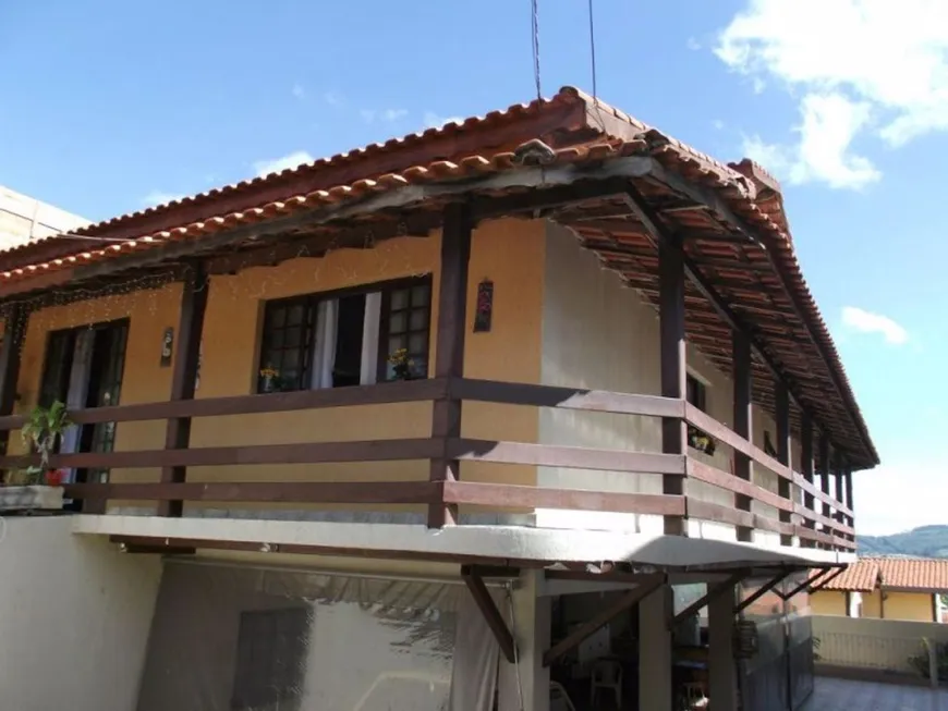 Foto 1 de Casa com 4 Quartos à venda, 200m² em Jardim Santa Rita de Cassia, Bragança Paulista