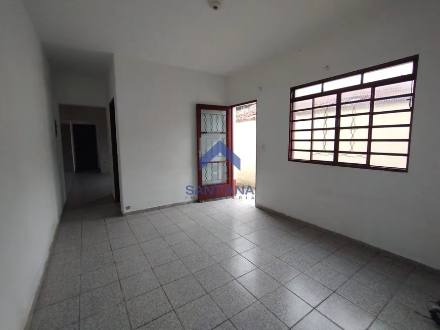 Foto 1 de Casa com 2 Quartos à venda, 66m² em Loteamento Shalon, Taubaté