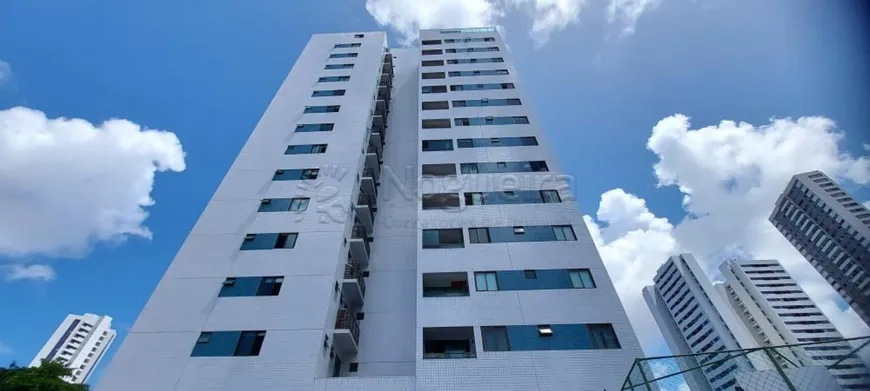 Foto 1 de Apartamento com 2 Quartos à venda, 79m² em Casa Amarela, Recife