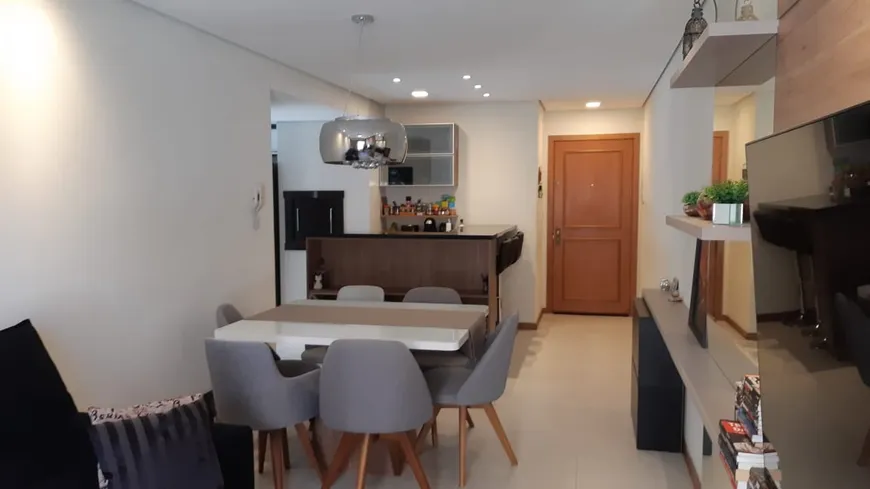 Foto 1 de Apartamento com 2 Quartos à venda, 71m² em Jardim Botânico, Porto Alegre