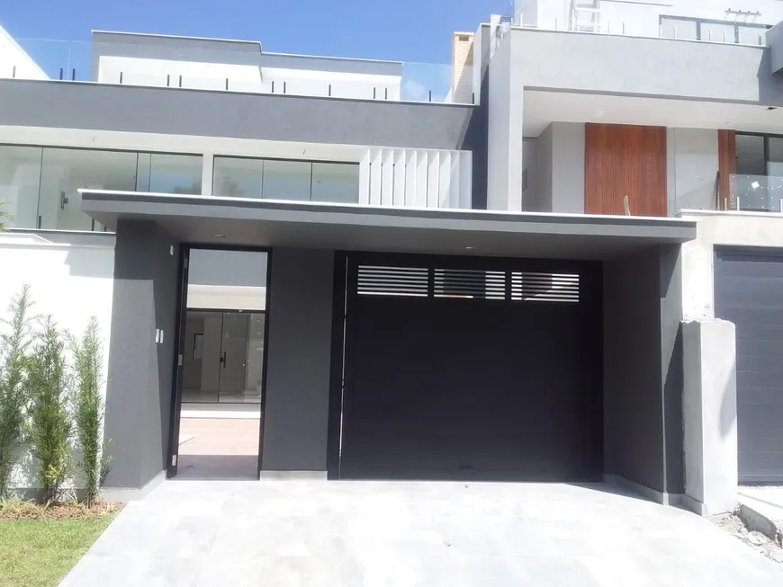 Foto 1 de Casa de Condomínio com 3 Quartos à venda, 370m² em Barra da Tijuca, Rio de Janeiro