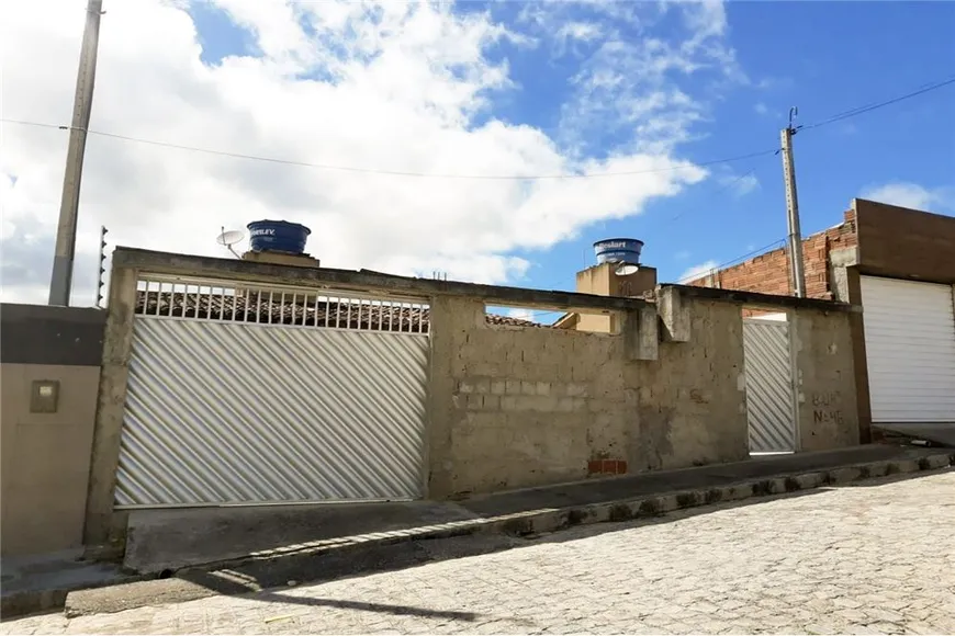Foto 1 de Casa com 2 Quartos à venda, 80m² em Cidade Alta, Caruaru