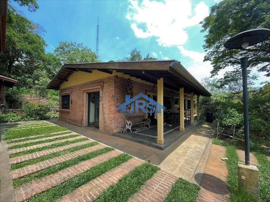 Foto 1 de Fazenda/Sítio com 3 Quartos à venda, 340m² em Granja Viana, Cotia