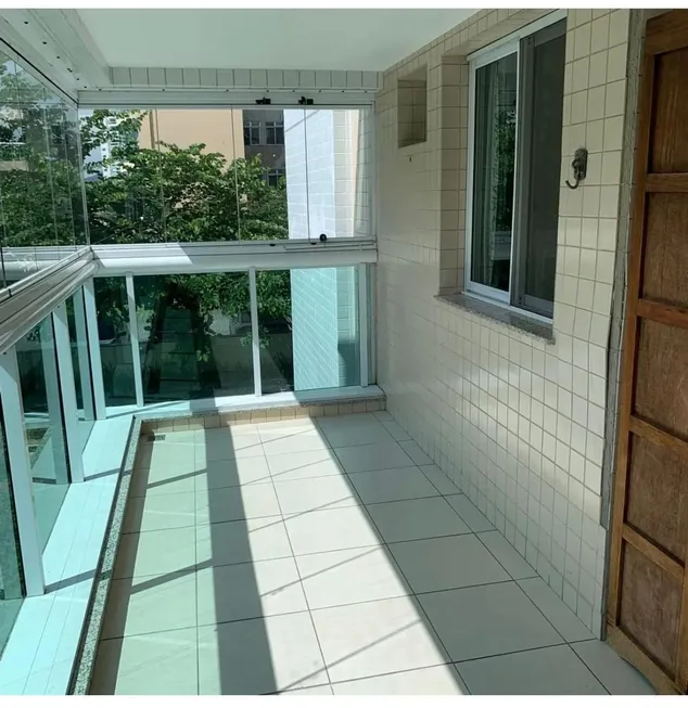 Foto 1 de Apartamento com 3 Quartos à venda, 83m² em Barra da Tijuca, Rio de Janeiro