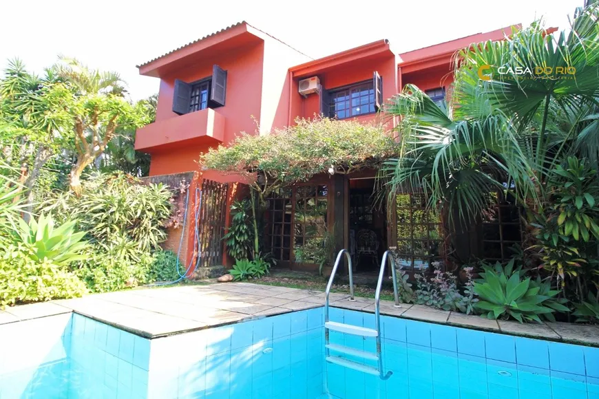 Foto 1 de Casa com 3 Quartos à venda, 260m² em Jardim Isabel, Porto Alegre