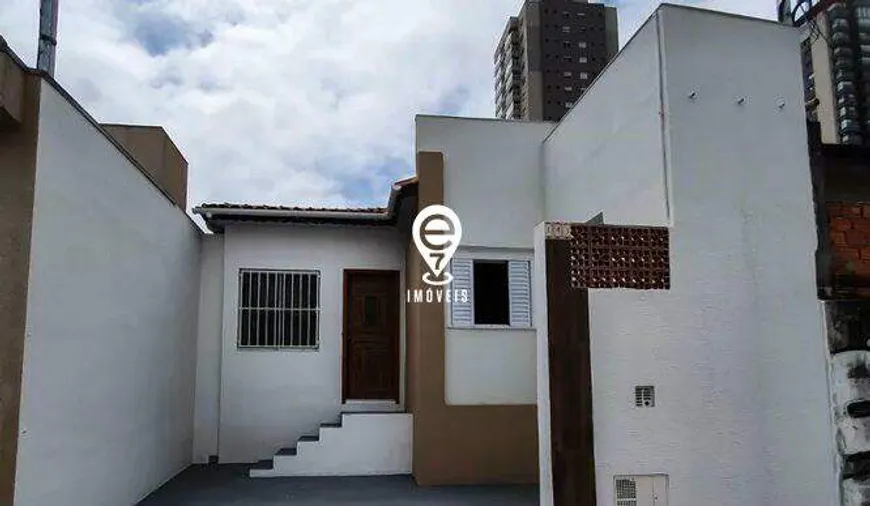 Foto 1 de Casa com 2 Quartos à venda, 90m² em Vila Gumercindo, São Paulo