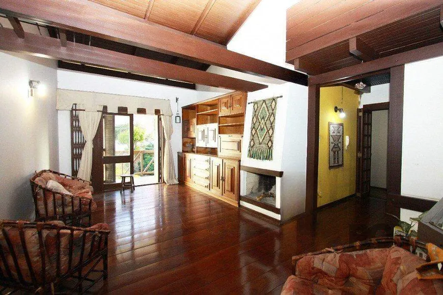 Foto 1 de Casa com 3 Quartos para alugar, 273m² em Boa Vista, Porto Alegre