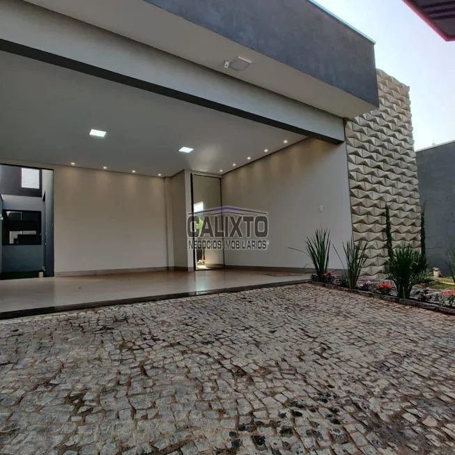 Foto 1 de Casa com 3 Quartos à venda, 153m² em Centro, Uberlândia